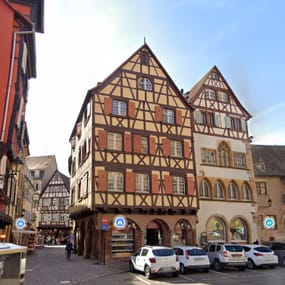 More information about "Colmar Architecture Yellow"